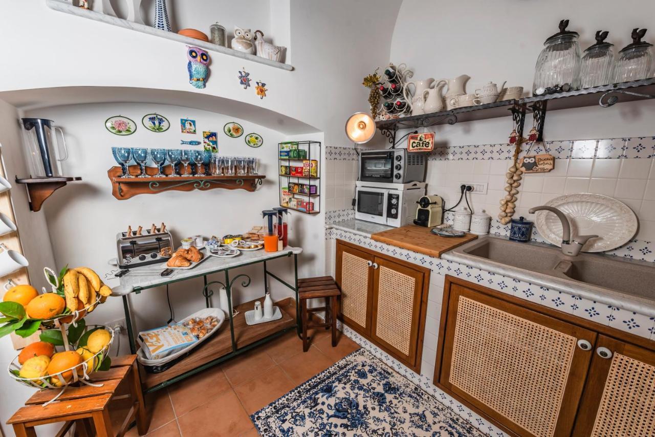 La Casa Degli Angeli Bed & Breakfast ซาแลร์โน ภายนอก รูปภาพ