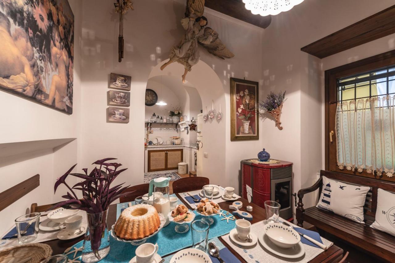 La Casa Degli Angeli Bed & Breakfast ซาแลร์โน ภายนอก รูปภาพ