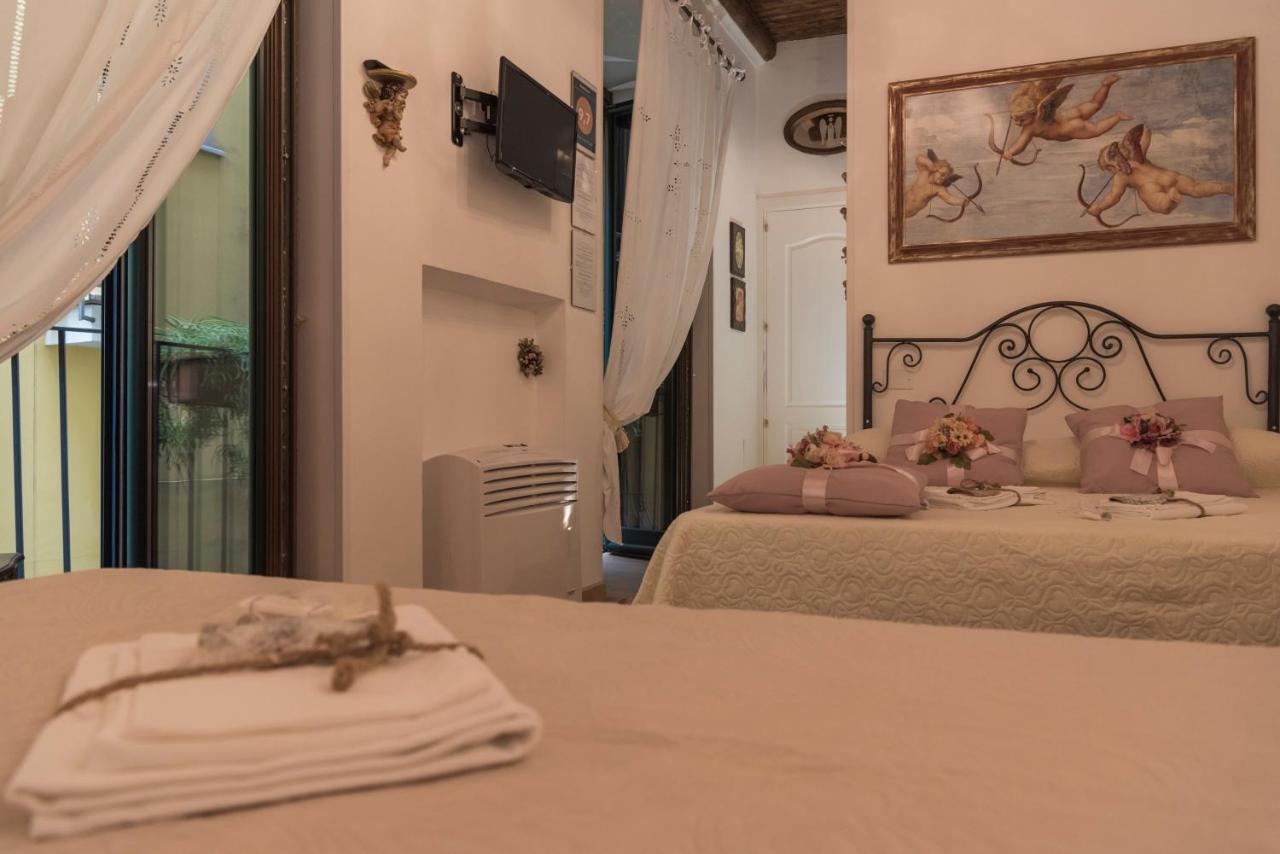 La Casa Degli Angeli Bed & Breakfast ซาแลร์โน ภายนอก รูปภาพ